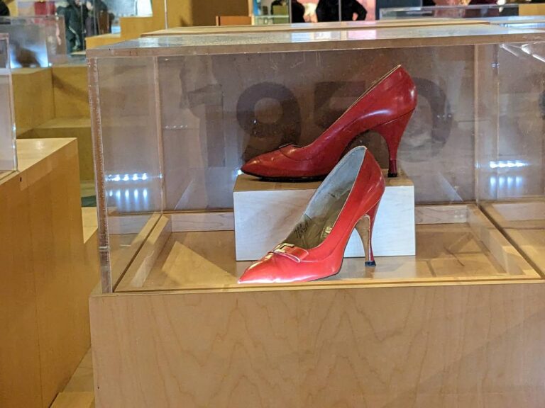 Bata Shoe Museum